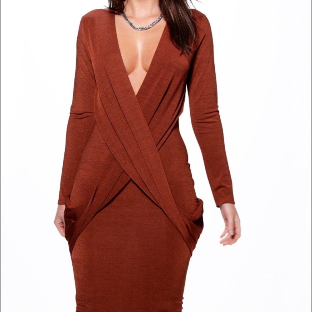 NEW! Boohoo Clara Dress